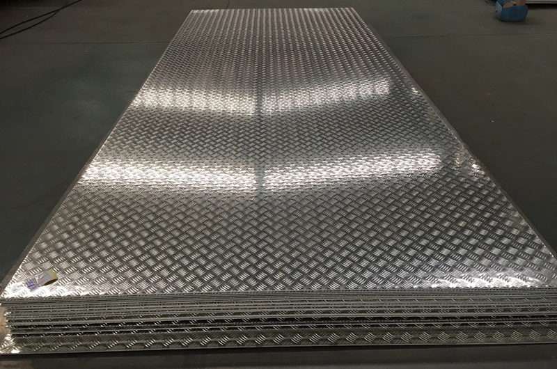 Aluminium floor sheet