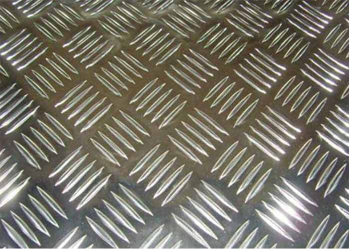 Aluminum traction tread plate