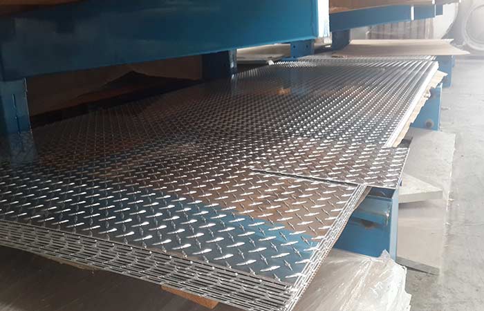 Aluminium chequer plate cut to size